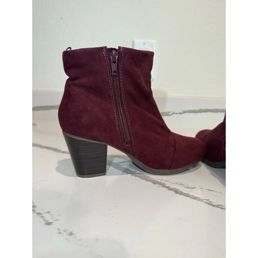Old Navy Suede Booties Zip Up Heeled Boots Size 8 Wine Merlot‎
